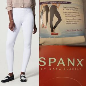 NEW 1X SPANX WHITE SLIMMING CLASSIC SEAMLESS LEGGINGS FLATTENS TUMMY NWT